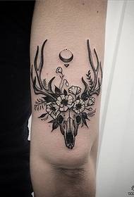 μεγάλο μοτίβο τατουάζ λουλουδιών elk λουλουδιών