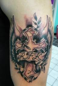 cruz e letra de patrón de tatuaje de brazo