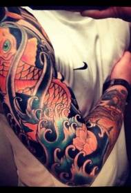 modello di tatuaggio enorme braccio di fiori colorati koi