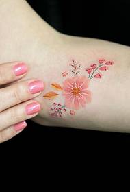 lite armblomst tatoveringsmønster