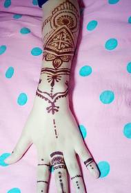 un molt bonic tatuatge de tatuatge de henna