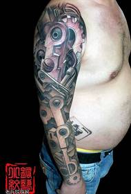 modello tatuaggio braccio macchina