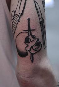 大臂骷髅匕首小图案纹身tattoo