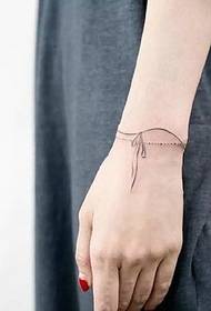 diversi tipi di armi Tatuaggio bellissimo tatuaggio totem