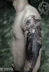 Modèle de tatouage bras homme cochon