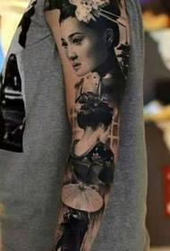 Exemplum arma geisha tattoo