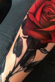 tolimas Galite užuosti rankos rožių tatuiruotės tatuiruotės kvapą