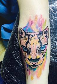 шема на тетоважа со акварел со животни со глава, има личност