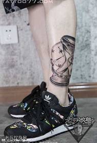 Beine Wecker Tattoo-Muster