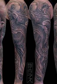 ročna lobanja feniks črno siv vzorec tatoo