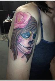 nagy rózsaszín virág és a halál lány tetoválás minta