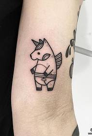 marrazki bizidunetako unicornio tatuaje txiki bat besoan