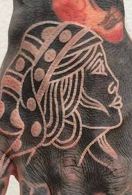 ລວດລາຍ tattoo ສີຂາວເຢັນ 10 ຢ່າງ