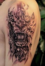 Голема остра шема на тетоважа на лавови