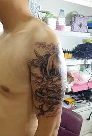 krahu klasik tradicional tatuazh i vogël tatuazh i vogël prajna