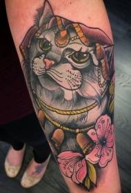 ljubka mačja princesa in vzorec cvetne tetovaže na roki