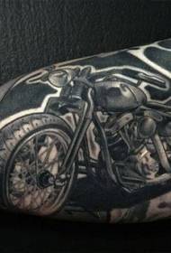 Patrón de tatuaje de motocicleta brazo negro