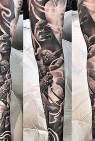 bellas y refinadas imágenes de tatuajes de retratos de Antonio