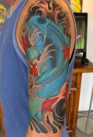 arm blauw koi vis tattoo patroon
