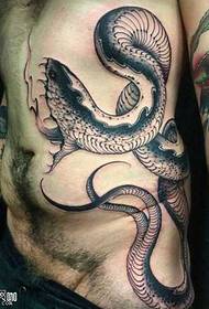 disegno del tatuaggio animale serpente e braccio in vita