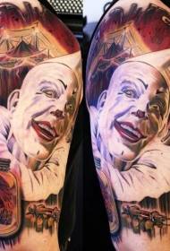 中 Stile sessuale di malu clown hà dipinti di mudellu di tatuaggi di bracciu