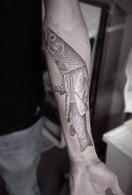 Модел на тетоважа со риби од рака