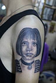 käsivarsi kanssa lyhyet hiukset tyttö muotokuva tatuointi malli
