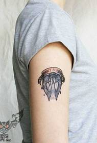 pèsonalite bra kriye modèl tatoo