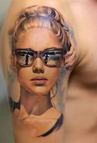 arm surrealistinen kaunis tyttö muotokuva tatuointi malli