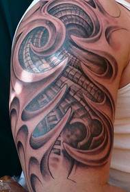 tattoo enhle ye-totem engalweni yendoda