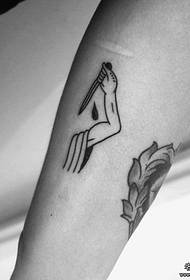 маленькая рука тоўстай лініі з штык-татуіроўкай татуіроўкі