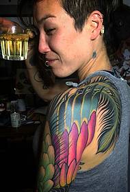 ფერი მომხიბლავი დიდი Arm Totem Tattoo Model