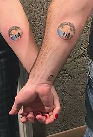 brazos geométricos redondos dentro de una familia de tres tatuajes de tatuajes de vacaciones junto al mar