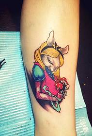arm en tatoveringsmønster for farve tegneserie
