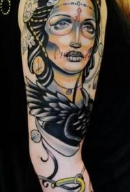 Braccio Death Girl con disegno del tatuaggio Black Raven e Lock
