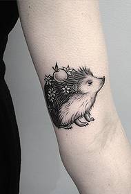 Brako erinaco malgranda freŝa floro pompo tatuaje ŝablono