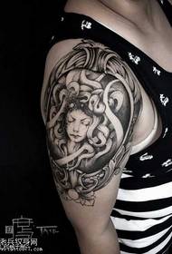Arm Meisha Sha tetovējuma raksts