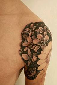 arm blæk tatoveringsmønster med aroma