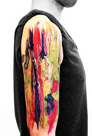 model i bukur tatuazh i ngjyrosur me bojëra uji në krah