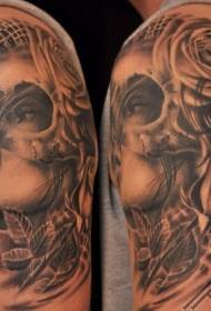 brazo miedo muerte niña tatuaje patrón
