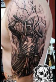 Arm Knight Tattoo Vzorec