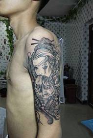 motivo tatuaggio braccio fiori e prajna