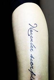 мода едноставна рака мала свежа англиска шема за тетоважа