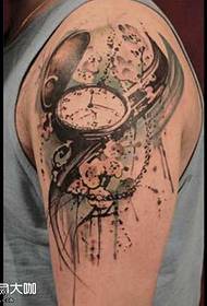 modello di tatuaggio orologio braccio