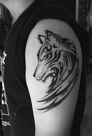 Membekali pola tato avatar hewan hitam dan putih