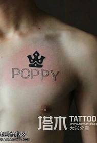 Modello di tatuaggio corona sul petto