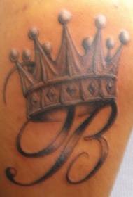 Wzór tatuażu korony i litery
