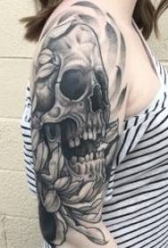 I-tattoo skull 9 kumnandi kunye yoyilo yoyilo lwe tattoo