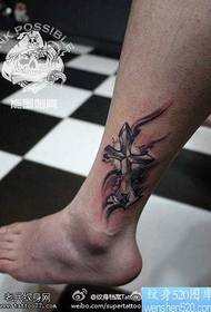 Noha kříž tetování vzor