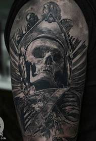 Modello tatuaggio braccio tozzo
